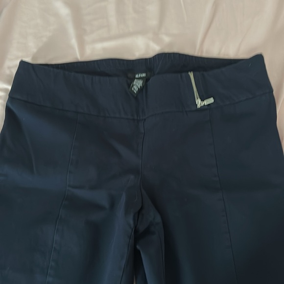 Navy blue Alfani 16 short dress pants. - Picture 4 of 4
